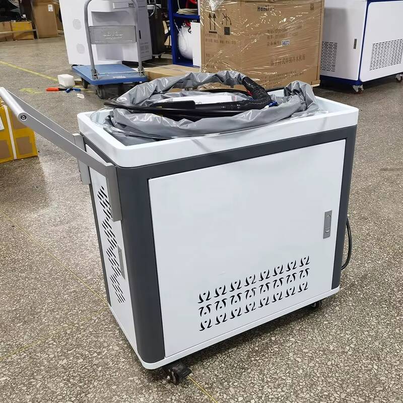 100 Watt Pulse Fiber Laser Cle - Industrial Laser Cleaning Equipment avaliação e preço